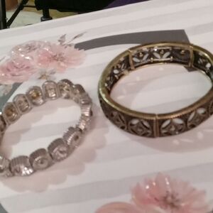 VTG Silver and Brassy Gold Stretchy Bracelets